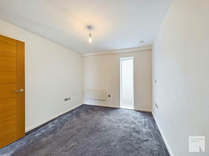 2 Bedroom Apartment To Rent In Apt .:: Ice Plant, M4