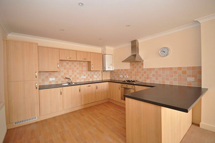 2 Bedroom Flat To Rent In Castle Gate House, Rochester, ME1