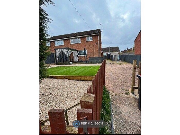 3 Bedroom Semi-Detached House To Rent In Waverley Close, Kirkby-In-Ashfield, Nottingham, NG17