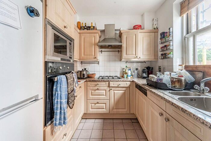 3 Bedroom House To Rent In Slaidburn Street, Chelsea, London, SW10