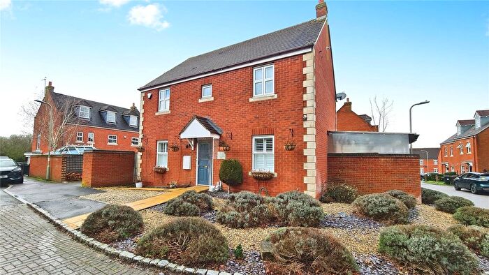4 Bedroom Detached House To Rent In Kingfisher Grove, Three Mile Cross, Reading, RG7