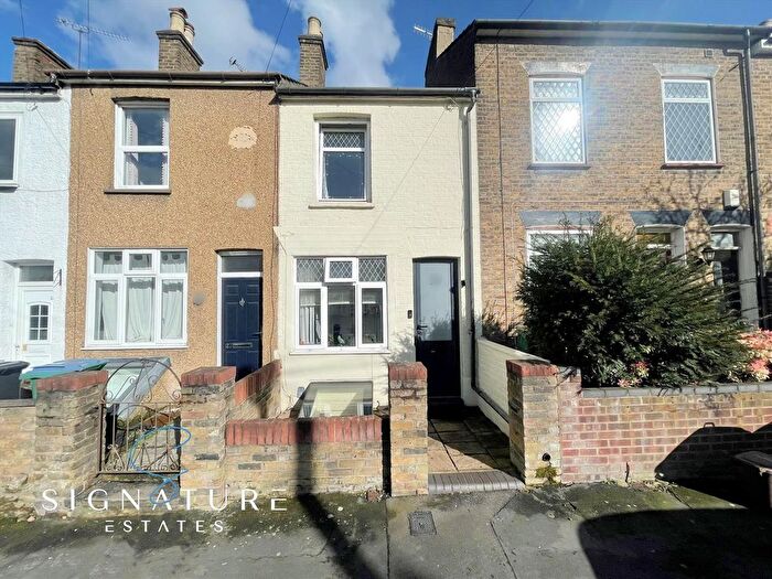 2 Bedroom Terraced House To Rent In Sotheron Road, Watford, WD17