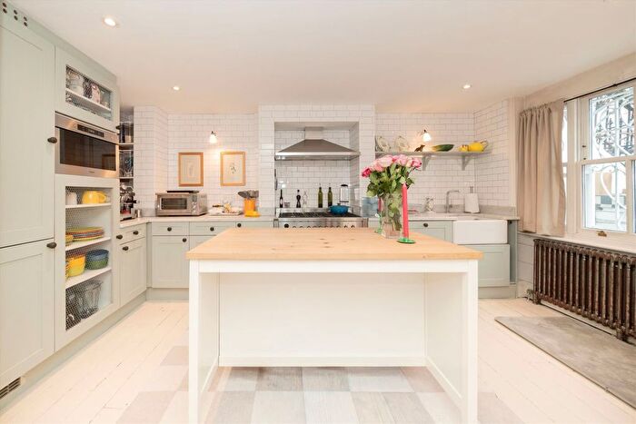 3 Bedroom Terraced House To Rent In Wallgrave Road, London, SW5