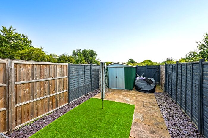 3 Bedroom Terraced House For Sale In Ashford, Surrey, TW15
