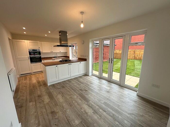 4 Bedroom Detached House To Rent In Vinners Close, SP4