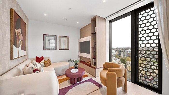1 Bedroom Flat For Sale In West Parkside, London, SE10