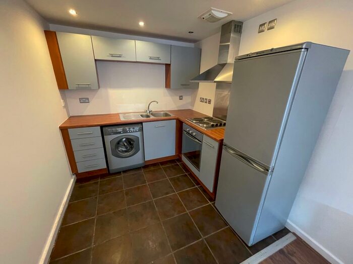 2 Bedroom Apartment To Rent In Rea Place, Birmingham, B12