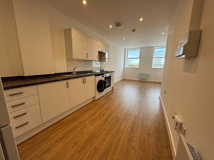 1 Bedroom Flat To Rent In North Street, Taunton, TA1