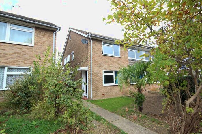 2 Bedroom Flat To Rent In Woodbine Close, Twickenham, TW2