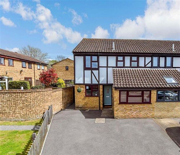 3 Bedroom End Terrace House For Sale In Blacksmith Drive, Weavering, Maidstone, Kent, ME14