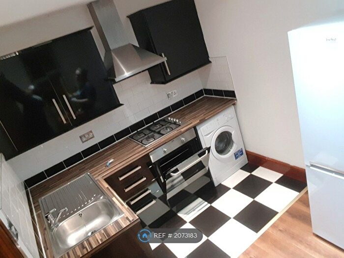 1 Bedroom Flat To Rent In Kingsland Road, London, E8
