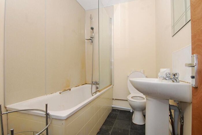 1 Bedroom Apartment To Rent In Woodland Road, Flat, Plymouth, PL4
