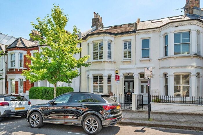 5 Bedroom Terraced House For Sale In Cathles Road, Balham, London, SW12