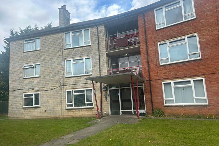 2 Bedroom Flat For Sale In Rosemary Houses, Lacock, SN15