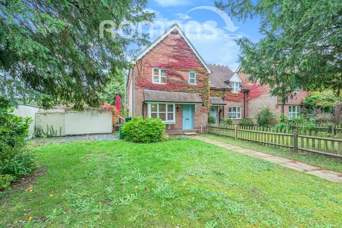 4 Bedroom End Of Terrace House To Rent In Stonehouse, Lower Basildon, RG8