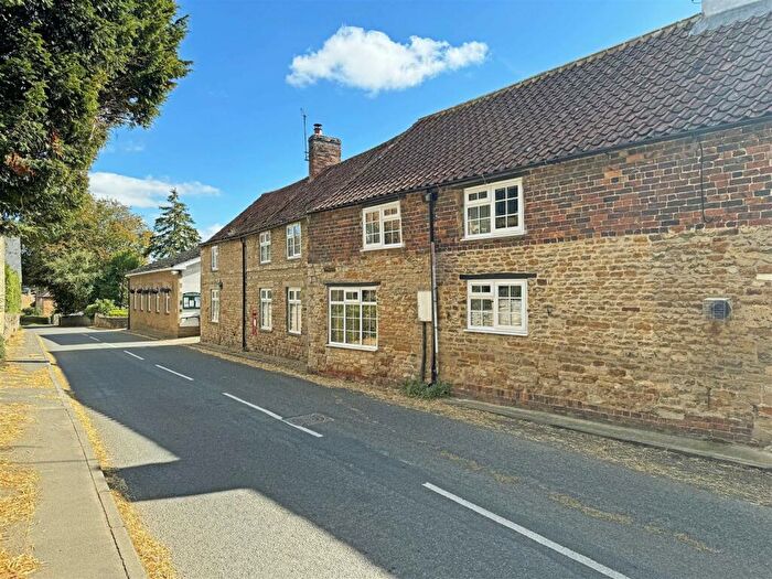 2 Bedroom Cottage For Sale In High Street, Little Bytham, Grantham, NG33