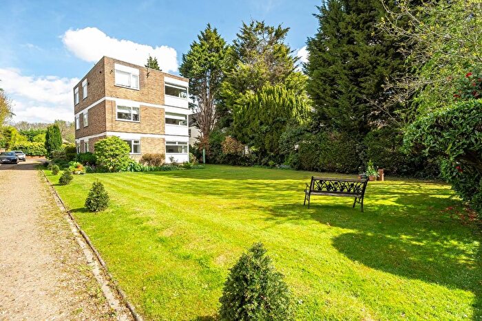 2 Bedroom Flat For Sale In Manor Park Road, Chislehurst, BR7