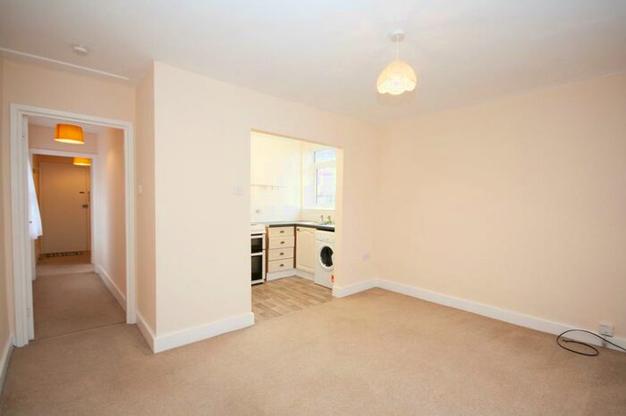 1 Bedroom Flat To Rent In B High Street, Royal Wootton Bassett, SN4