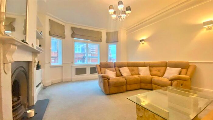 2 Bedroom Flat To Rent In Aberdeen Court, Maida Vale, London, W9