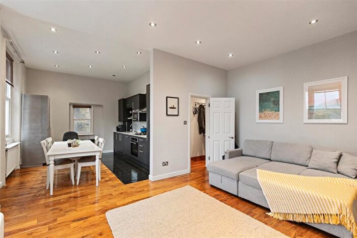 2 Bedroom Flat For Sale In Fellows Road, Belsize Park, NW3