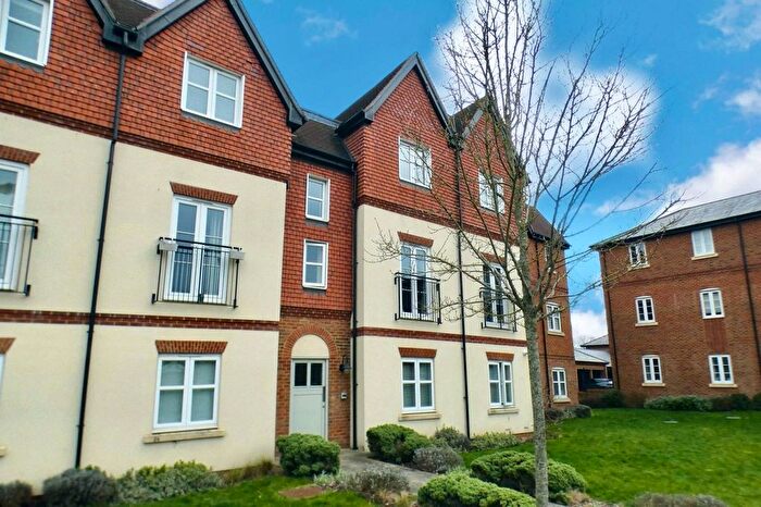 2 Bedroom Flat For Sale In Ferard Corner, Warfield, Bracknell, Berkshire, RG42
