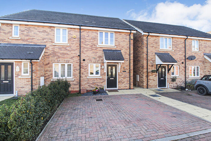 2 Bedroom Semi Detached House For Sale In Elliott Green, New Cardington, MK42