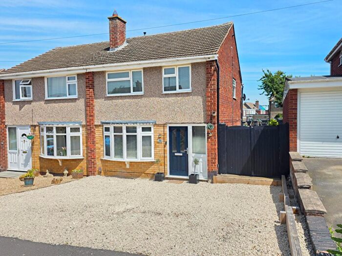 3 Bedroom Semi-Detached House For Sale In Wyfordby Close, Melton Mowbray, LE13