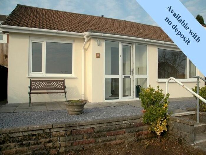 2 Bedroom Bungalow To Rent In Brynmead Close, Tycoch, SA2