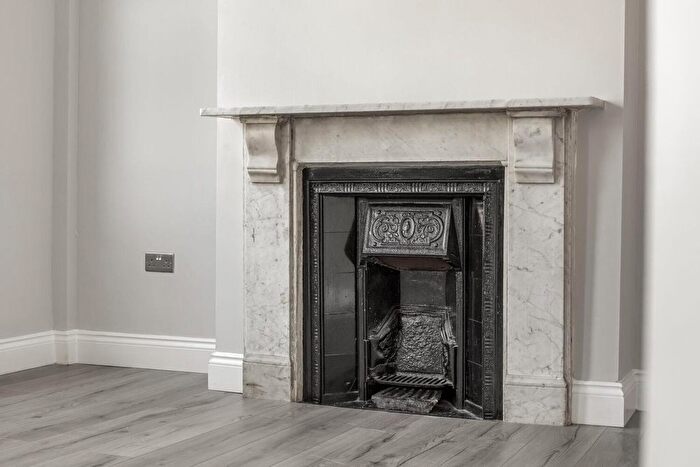 2 Bedroom Flat For Sale In Honor Oak Park, Forest Hill, SE23