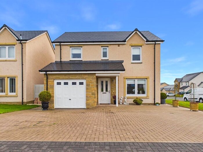 4 Bedroom Detached House For Sale In Kinnaber Drive, Stanley, PH1