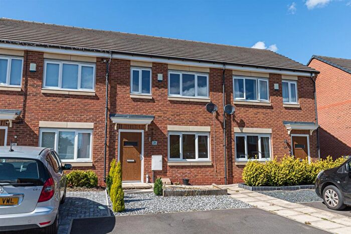 2 Bedroom Town House To Rent In Kelbrook Grove, Stoke-On-Trent, ST1