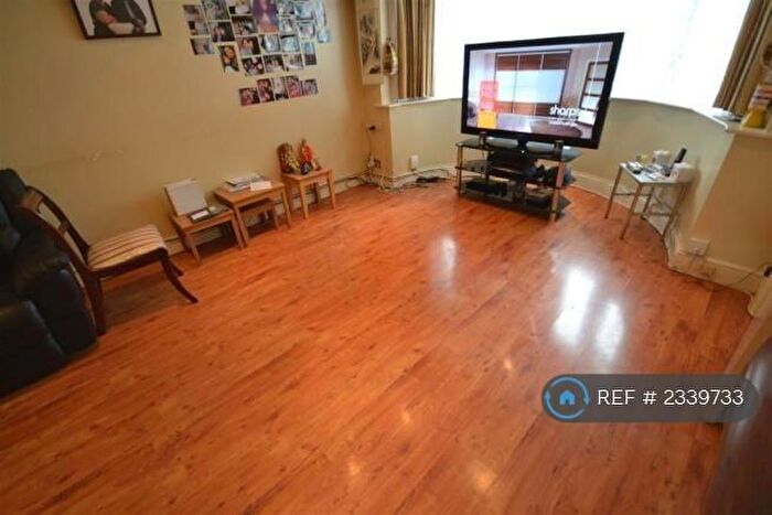 5 Bedroom Semi-Detached House To Rent In Kings Road, Harrow, HA2