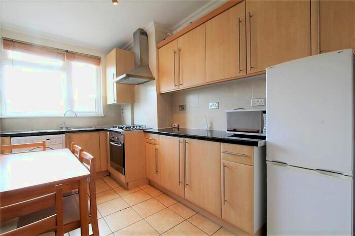 2 Bedroom Flat To Rent In Welldon Crescent, Harrow HA1