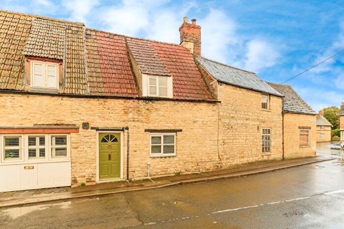 1 Bedroom Cottage For Sale In Bridge Street, Ryhall, Stamford, PE9
