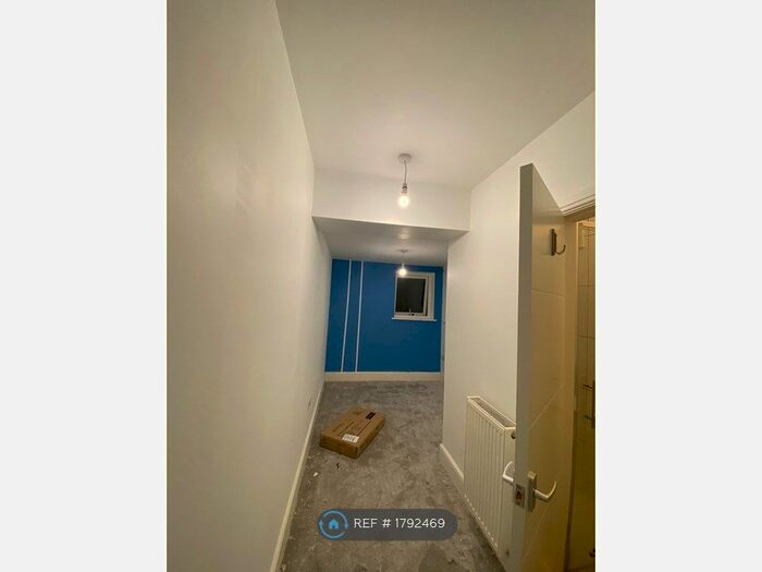 6 Bedroom Terraced House To Rent In Fletcher Road, Nottingham, NG9