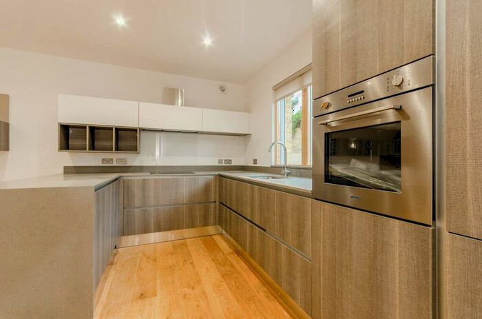 3 Bedroom House To Rent In Moray Mews, Finsbury Park, London, N7