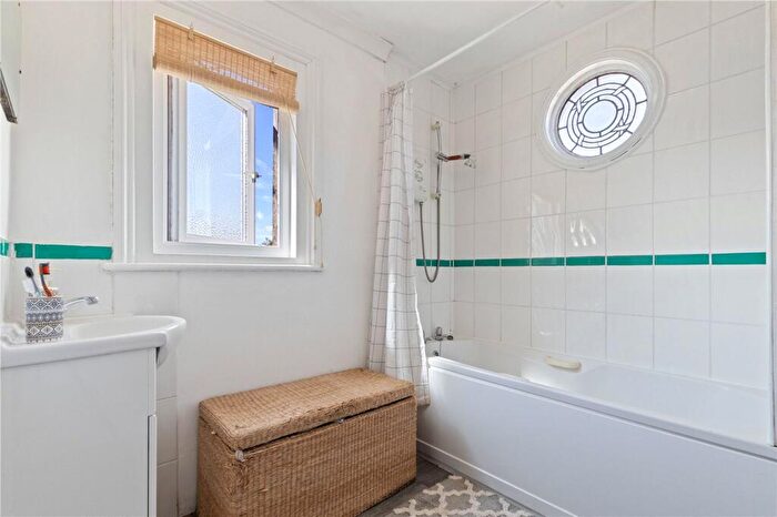 1 Bedroom Flat For Sale In Victoria Drive, Bognor Regis, PO21