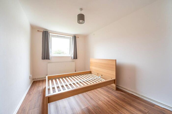 1 Bedroom Flat To Rent In Waddington Street, Stratford, London, E15
