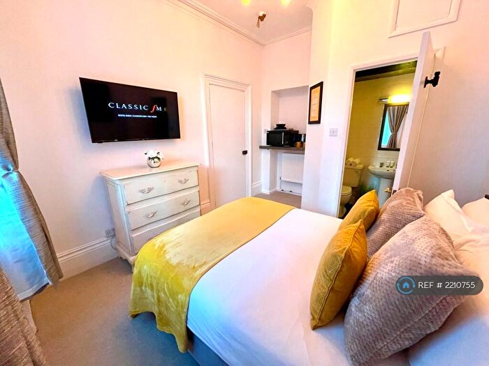 Studio To Rent In Hotel Rooms, Brighton, BN2