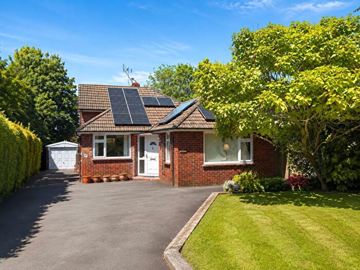 3 Bedroom Detached House For Sale In Blackberry Lane, Four Marks, GU34