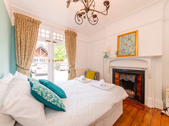 2 Bedroom Flat To Rent In Church Road, Reading, RG4