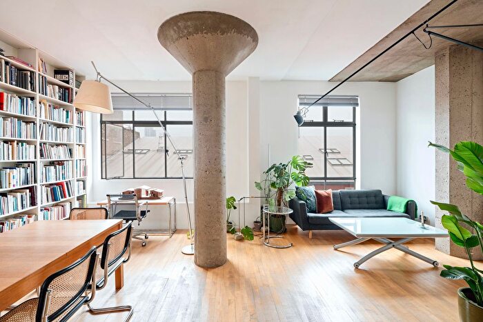 1 Bedroom Flat For Sale In The Ziggurat Ii, London, EC1N