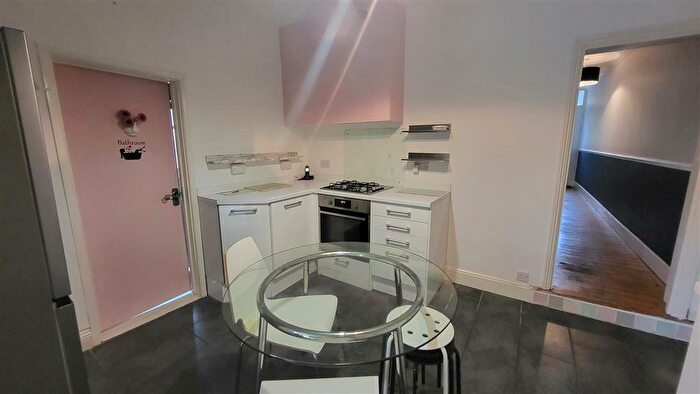 2 Bedroom Apartment To Rent In Seaford Road, Enfield, EN1