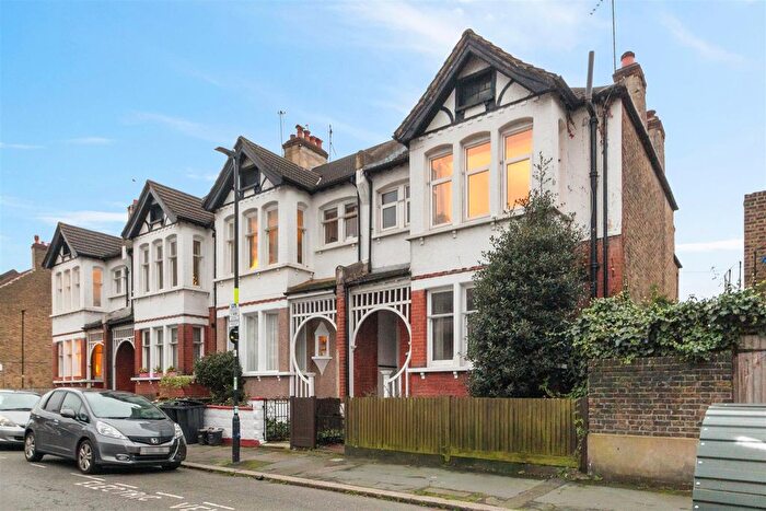 2 Bedroom Flat To Rent In Dumbarton Road, London, SW2
