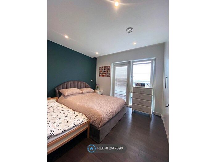 1 Bedroom Flat To Rent In Station Approach, London, SE26