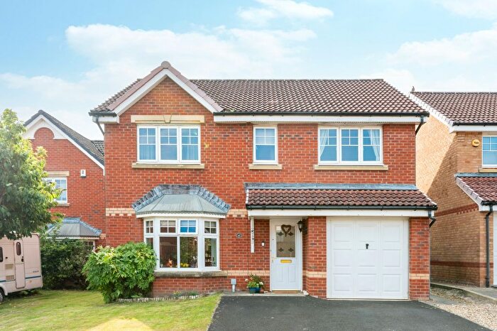 4 Bedroom Villa For Sale In Peasehill Gait, Rosyth, KY11