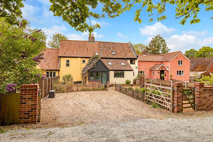 3 Bedroom Cottage For Sale In Hall Drive, Honingham, Norwich, Norfolk, NR9
