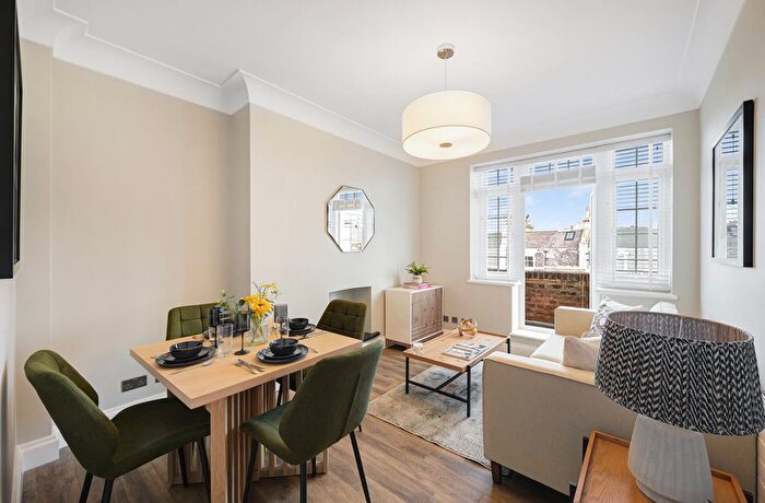 2 Bedroom Flat To Rent In Stafford Court, Kensington High Street, London, W8