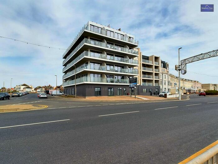 2 Bedroom Apartment For Sale In - Harrow Place, Blackpool, FY4