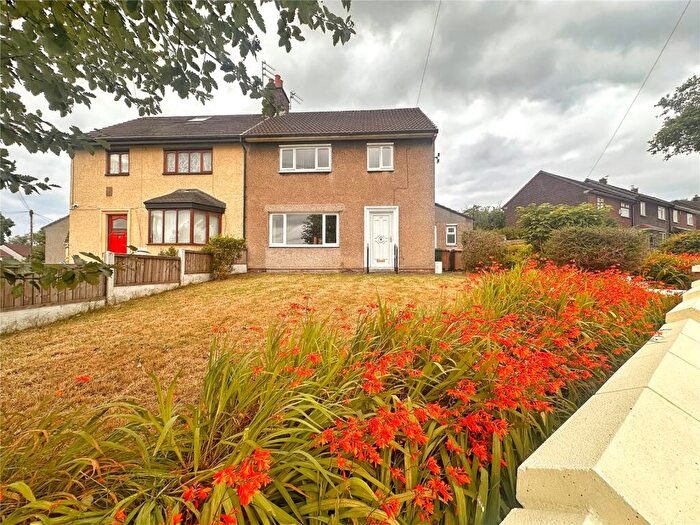3 Bedroom Semi-Detached House For Sale In Hollin Lane, Middleton, Manchester, M24